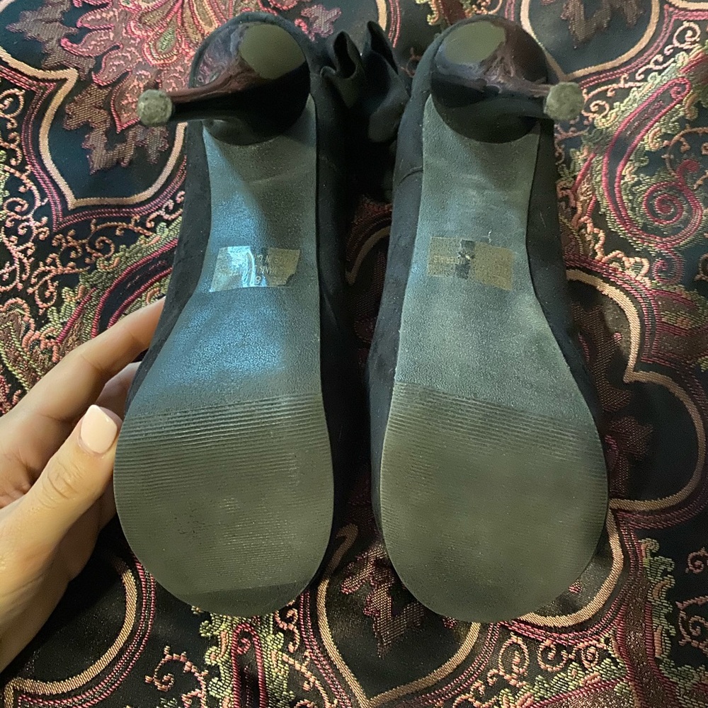 Black heel with bow Charlotte Russ